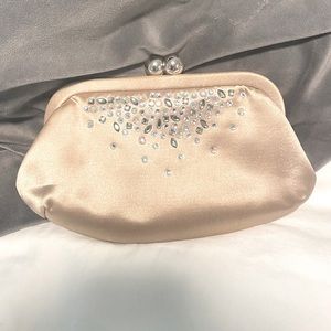 The perfect shoulder bag.